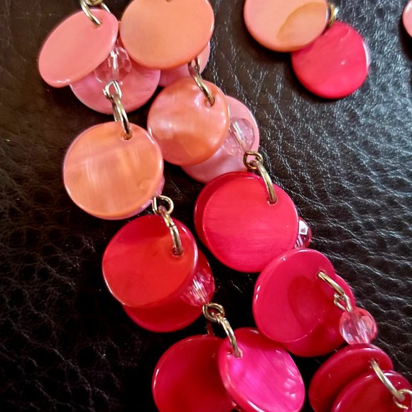 Mother of Pearl Abalone Shell Dark and Light Pink Necklace Bracelet Earrings Set - Picture 3 of 9